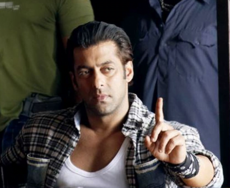 Playing Teen Patti